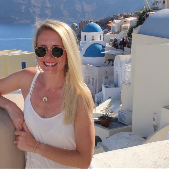 Meet your Posher, Hannah - Picture 1 of 8